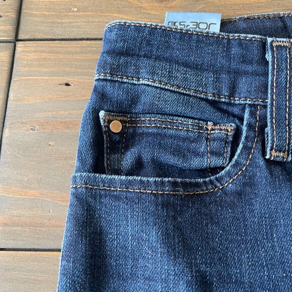 Classic Denim Blue. "Joes Jeans" Cut off bottom - Picture 4 of 7